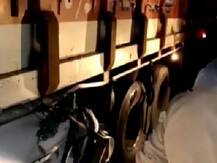 भीषण हादसा: ओवरटेक करने के चक्कर में ट्रक से जा भिड़ी लोगों से भरी बस, 8 लोगों की मौत