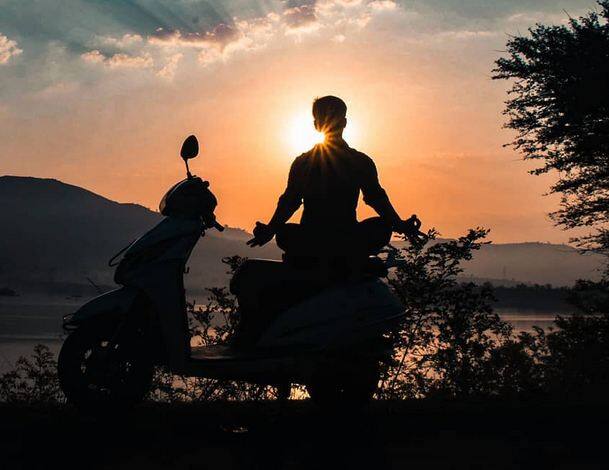 आप भी देखिए योग के दीवानों की ये दिलसप्स तस्वीरें. 