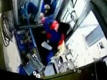 गुरुग्राम में महिला टोल कर्मचारी को एसयूवी चालक ने मारा घूसा, सीसीटीवी में कैद हुई घटना