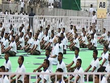 कुछ इस तरह से देशभर में मनाया गया 5वां अंतरराष्ट्रीय योग दिवस, देखें तस्वीरें