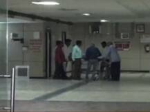 मेरठ: LLRM मेडिकल कॉलेज में मुर्दे के कर दिए 10 एक्सरे, दो जूनियर डॉक्टर सस्पेंड