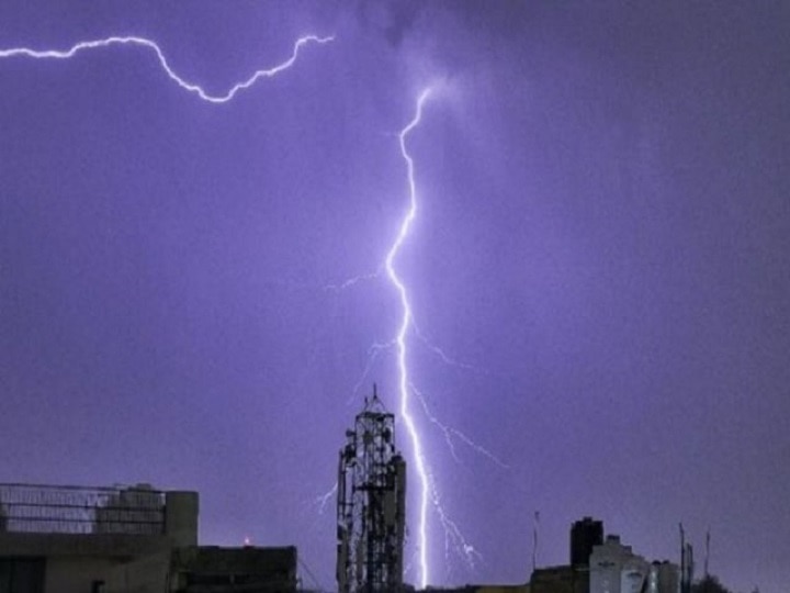 Bihar 10 killed in lightning thunderstorm and rain बिहार: बिजली गिरने से 10 की मौत, सीएम ने किया चार-चार लाख रुपये मुआवजे का एलान