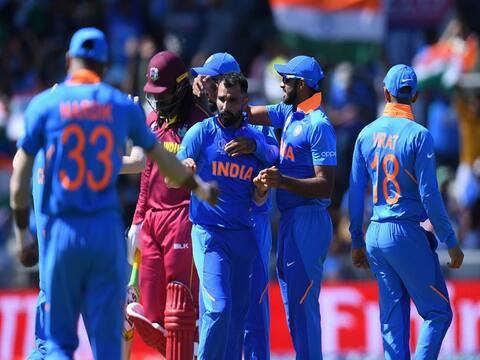 टीम इंडिया के गेंदबाजों के सामने ताश के पत्तों की तरह बिखरी वेस्टइंडीज टीम, भारत ने 125 रनों से मैच जीता टीम इंडिया के गेंदबाजों के सामने ताश के पत्तों की तरह बिखरी वेस्टइंडीज टीम, भारत ने 125 रनों से मैच जीता