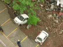 मकान बनाने के लिए झुग्गियों में बसाए गए थे मजदूर, आधी रात को कैंपस की दीवार गिरी और हुई 15 लोगों की मौत