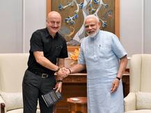 पीएम मोदी से मिले अनुपम खेर, कहा- आप हमारे देश को यूं ही आगे ले जाते रहें