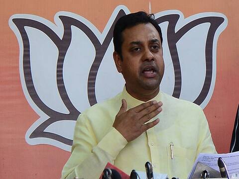 BJP का कांग्रेस पर हमला, कहा- हम राष्ट्रवाद के साथ जबकि वह टुकड़े-टुकड़े गिरोह के साथ खड़ी है BJP का कांग्रेस पर हमला, कहा- हम राष्ट्रवाद के साथ जबकि वह टुकड़े-टुकड़े गिरोह के साथ खड़ी है