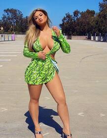 इस हसीना की स्विमिंग पूल की ऐसी तस्वीरें देख आप भी करने लगेंगे इन्हें फॉलो, जानें कौन हैं ये