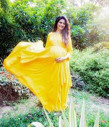 नेहा कौल ने प्रेग्नेंसी में कराया खास फोटोशूट, बेबी बंप पर कराया ऐसा टैटू कि तस्वीरें हो रही हैं वायरल