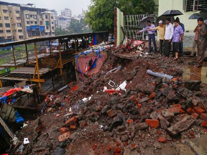 heavy rains in Mumbai Malad wall collapse death toll rises Says BMC मुंबई में 45 साल बाद सबसे अधिक बारिश, मलाड हादसे में 21 लोगों की मौत, BMC पर उठे सवाल