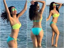 समंदर किनारे मस्ती करती नजर आईं करिश्मा तन्ना, वायरल हो रही हैं तस्वीरें