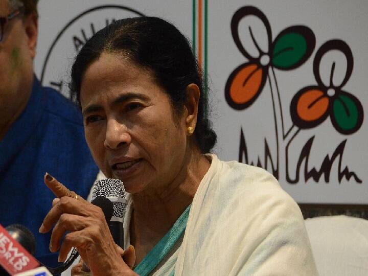 Cut money: BJP Attacks on TMC chief and West Bengal CM Mamata Banerjee कट मनी: बैकफुट पर ममता बनर्जी, सड़क से लेकर संसद तक TMC पर हमलावर हुई बीजेपी