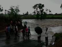 मुंबई के बाद अब मध्यप्रदेश के दमोह में बरसात का कहर, बाढ़ जैसे हालात