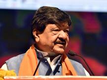 बेटे को पड़ी मोदी की डांट तो विजयवर्गीय को याद आए संस्कार, कहा- ‘आकाश के पितामह की तरह हैं PM, होगा सुधार’