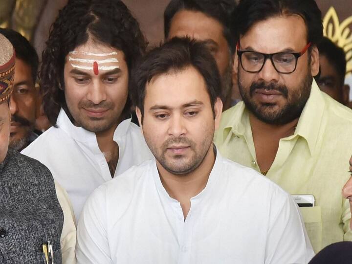 Tejashwi Yadav said he gave no resignation आज विधानसभा पहुंचे तेजस्वी यादव, अपने इस्तीफे की खबर को बताया अफवाह