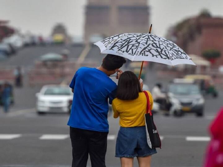 Weather Updates: alert for rains in odisha, bengal and gujarat, Water level of Yamuna river rises Weather Updates: ओडिशा, बंगाल और गुजरात में भारी बारिश का अलर्ट, दिल्ली में बढ़ा यमुना का जलस्तर