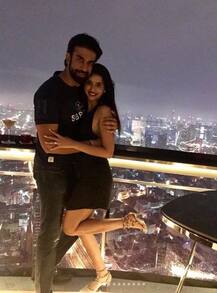 हनीमून पर एक दूसर में खोए नजर आ रहे हैं चारू आसोपा और राजीव सेन, लिप लॉक करते बेहद रोमांटिक तस्वीरें आईं सामने