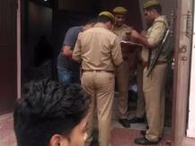 यूपी: गाजियाबाद में पत्नी और 3 बच्चों की हत्या करने के बाद आदमी ने की आत्महत्या