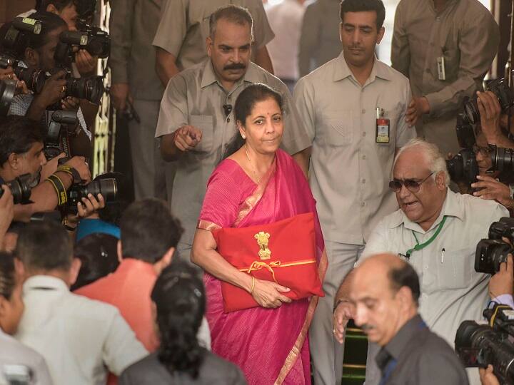 Budget 2021: सोमवार को पेश होगा आम बजट, कोरोना काल में कैसे पूरी होंगी जनता की उम्मीदें?