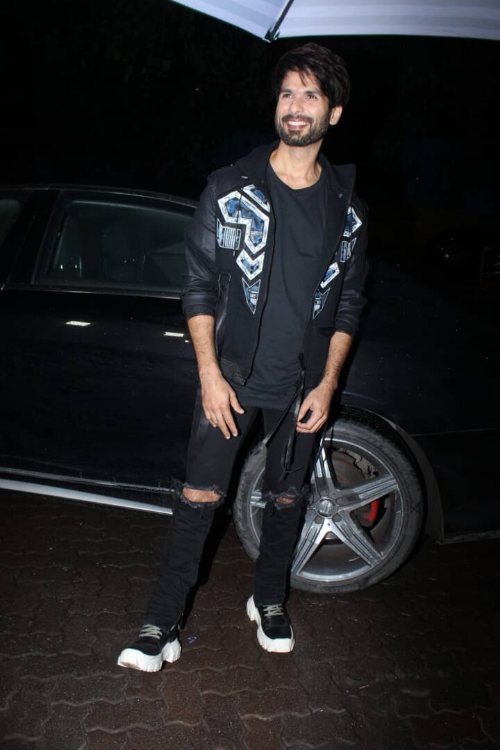 शाहिद के चेहरे पर फिल्म के ब्लॉकबस्टर होने की खुशी साफ दिखाई दी.