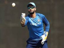 सुरेश रैना ने की ऋषभ पंत की तारीफ, कहा- 'इन दो दिग्गजों जैसे हावी होकर खेलता है'