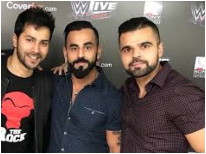WWE के सिंह ब्रदर्स ने की वरुण धवन की तारीफ, अभिनेता ने किया शुक्रिया अदा WWE Singh brothers praises varun dhawan actor thanked them WWE के सिंह ब्रदर्स ने की वरुण धवन की तारीफ, अभिनेता ने किया शुक्रिया अदा