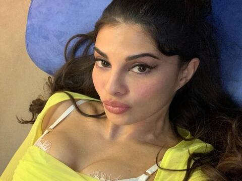 इंस्टाग्राम पर जैकलीन फर्नांडीज के फॉलोअर्स पहुंचे 30 मिलियन के पार, फैंस के लिए लिखा खास मैसेज इंस्टाग्राम पर जैकलीन फर्नांडीज के फॉलोअर्स पहुंचे 30 मिलियन के पार, फैंस के लिए लिखा खास मैसेज