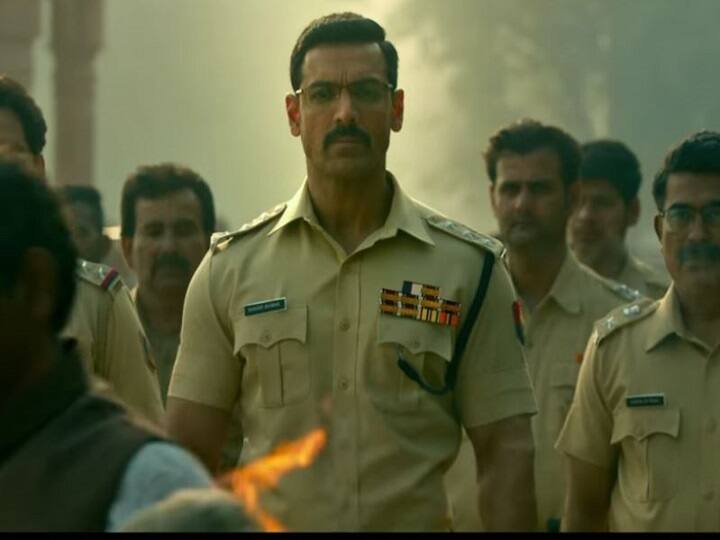 Batla House Trailer, john Abraham is playing strong cop in film Batla House Trailer: फेक एनकाउंटर के सवालों में घिरे दिखे जॉन अब्राहम, सच्चाई को लाएंगे सामने