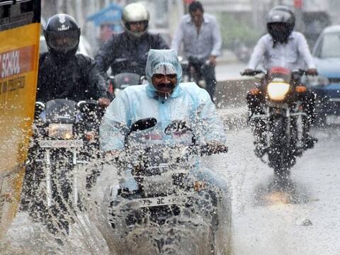 UP-MP में बारिश से आफत, कई इलाकों में जल भराव से जन जीवन पूरी तरह अस्त व्यस्त UP-MP में बारिश से आफत, कई इलाकों में जल भराव से जन जीवन पूरी तरह अस्त व्यस्त
