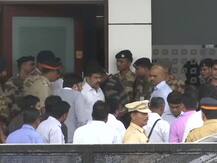 कर्नाटक संकट: मुंबई से बेंगलुरू पहुंचे बागी MLA, विधानसभा स्पीकर ने SC का दरवाजा खटखटाया