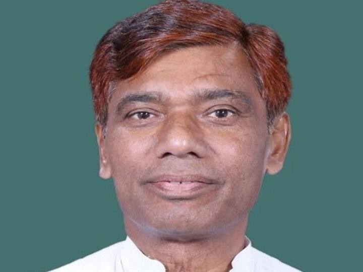 ram vilas paswan brother ramchandra paswan suffered heart attack केंद्रीय मंत्री रामविलास पासवान के सांसद भाई को हार्ट अटैक, दिल्‍ली के RML में भर्ती
