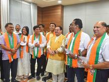 गोवा में मंत्रिमंडल विस्तार आज, कांग्रेस से बीजेपी में आए विधायकों में से 3 को मिलेगी जगह