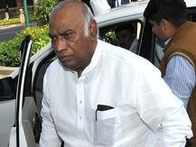 कर्नाटक संकट के बीच BJP सांसद ने कहा- \'मल्लिकार्जुन खड़गे CM बने तो खुशी होगी\'