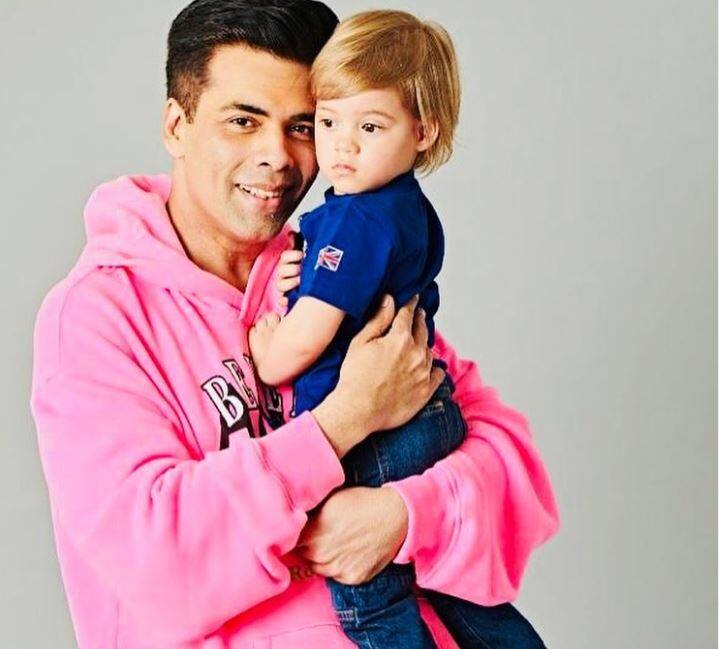 करण जौहर सेरोगेसी के जरिए दो बच्चों के पिता बने हैं. करण जौहर दोनों बच्चे के साथ अपनी तस्वीरें शेयर करते रहते हैं.