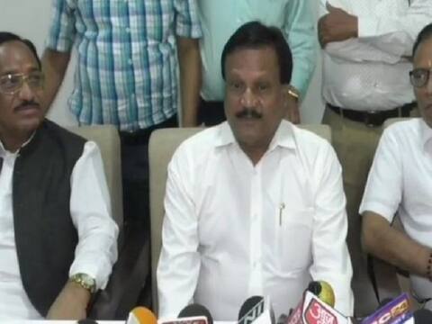 MP: दो मंत्रियों के बिगड़े बोल, एक ने कहा- BJP की मानसिकता कुत्तों वाली, दूसरे ने कहा- BJP के टुकड़े कर देंगे MP: दो मंत्रियों के बिगड़े बोल, एक ने कहा- BJP की मानसिकता कुत्तों वाली, दूसरे ने कहा- BJP के टुकड़े कर देंगे