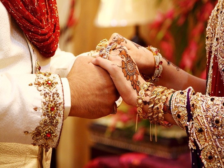 BLOG on inter caste marriages trend in India BLOG: अपनी मर्जी से शादी करने वाले जानते हैं कि इश्क आग का दरिया है