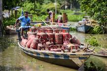 असम, त्रिपुरा, बिहार, पश्चिम बंगाल में बाढ़ की विभीषका, तस्वीरों के जरिए देखें जल प्रलय का असर