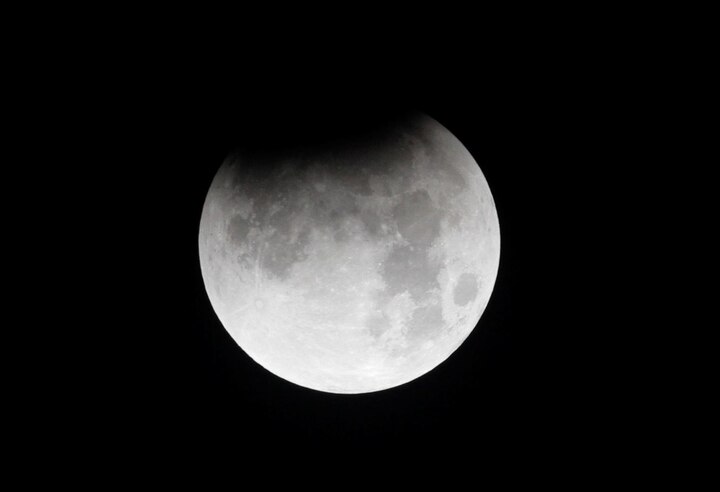 chandra grahan 2022 when is first lunar eclipse of the year know date and time Chandra Grahan 2022: साल 2022 में इस दिन लगने जा रहा है पहला चंद्र ग्रहण, जानें तिथि और चंद्र ग्रहण का समय