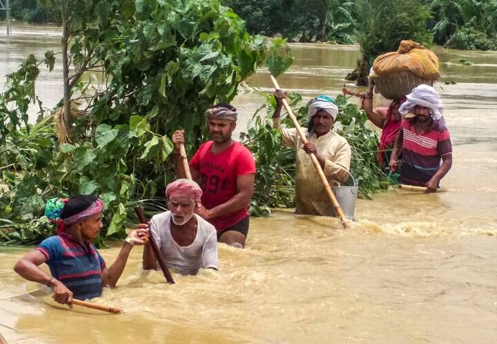 इस राष्ट्रीय उद्यान में शिकार पर लगाम लगाने के लिये अधिकारी 24 घंटे काम कर रहे हैं.