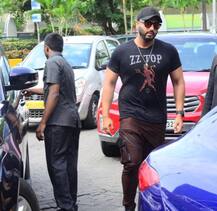 अर्जुन कपूर के साथ इस अंदाज में लंच पर पहुंची मलाइका अरोड़ा, सामने आईं तस्वीरें