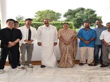 उपराष्ट्रपति ने देखी ऋतिक रोशन की \'सुपर 30\', साथ की तस्वीर शेयर कर ऐसे की तारीफ