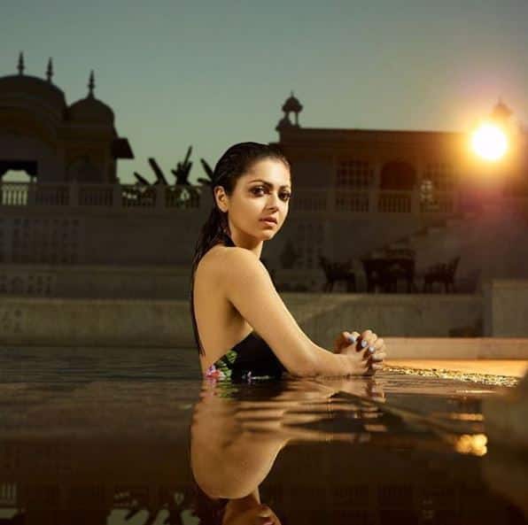 दृष्टि अपने फैशन सेंस को लेकर भी खूब लाइमलाइट में रहती हैं. (Photo Credit: @dhamidrashti Instagram)