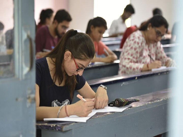 Carreer in Science Stream After 12th How to Get Admission in B TECH साइंस के छात्रों के लिए ये हैं बेहतरीन करियर ऑप्शन, जानें क्या हैं साइंस स्ट्रीम लेने के फायदे