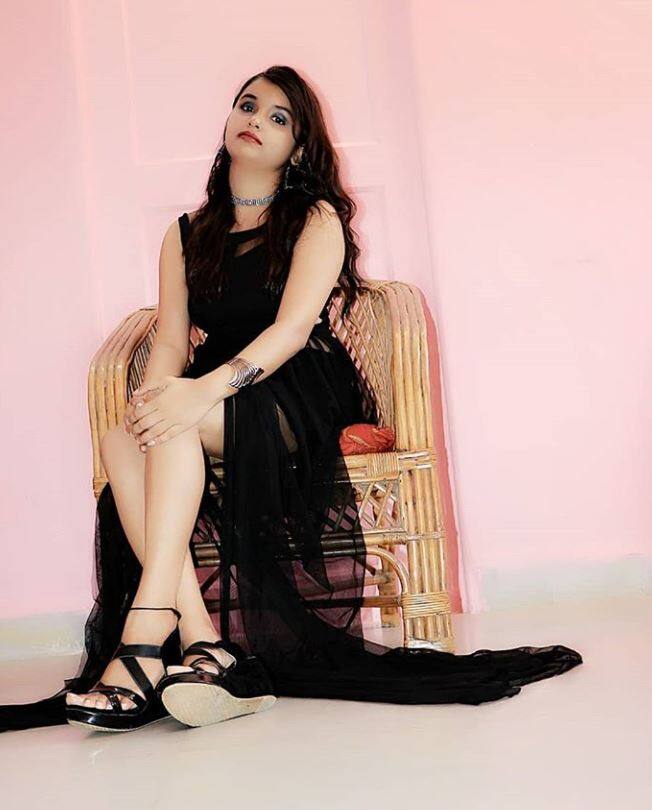  घर से बाहर आने के बाद भी उर्वशी के पास दीपक के बारे में कहने के लिए अच्छी चीजें नहीं थीं. उन्होंने सोमी के लिए दीपक के इमोशन को नकली भी कहा था. (तस्वीर- Instagram/imurvashivani)