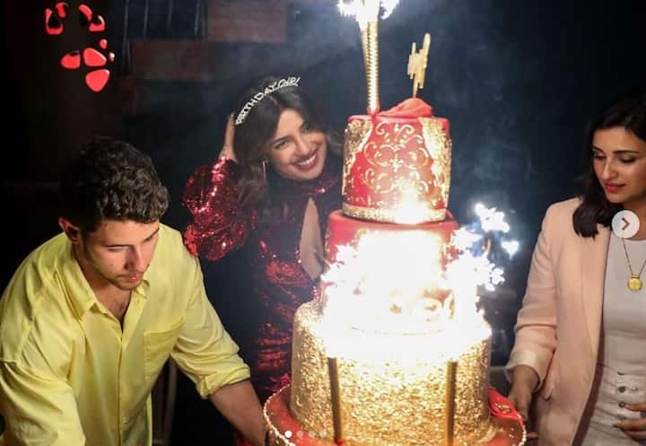  देसी गर्ल प्रिंयका चोपड़ा जोनास ने कल अपना 37वां जन्मदिन सेलिब्रेट किया. उनके फैंस को इस सेलिब्रेशन की तस्वीरों का बेसब्री से इंतजार था. (Photo Credit- Instagram @priyankacentral)