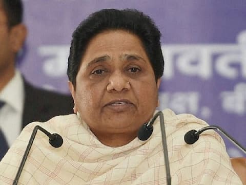 विफलता छिपाने के लिए किसी को सोनभद्र नहीं जाने दे रही यूपी सरकार: मायावती विफलता छिपाने के लिए किसी को सोनभद्र नहीं जाने दे रही यूपी सरकार: मायावती