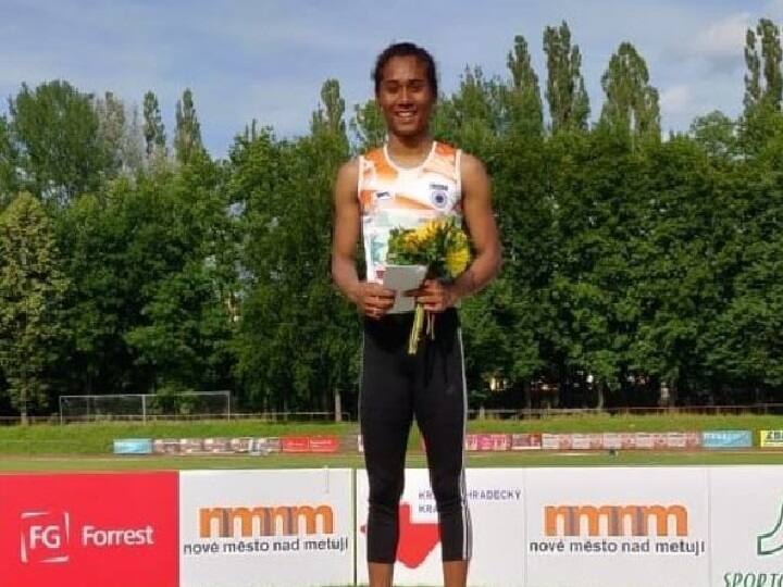 Indian Athlete Hima Das wins gold एथलीट हिमा दास का कमाल, एक महीने के भीतर जीता पांचवां गोल्ड