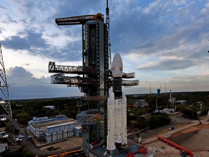 ISRO will Launch Chandrayaan 2 Today from sriharikota चंद्रयान 2 मिशन: अंतरिक्ष विज्ञान में भारत के लिए आज बड़ा दिन, दोपहर 2 बजकर 43 मिनट पर होगी लॉन्चिंग