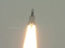 PHOTOS: चंद्रयान-2 लॉन्च, चांद के अनछुए पहलुओं का लगाएगा पता