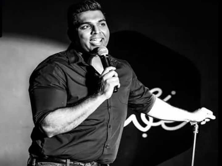 दुबई में लाइव शो के दौरान कॉमेडियन मंजूनाथ नायडू की मौत, दर्शकों को लगा चल रही है कॉमेडी Comedian Manjunath Naidu Dies On Stage; Audience Thought He Was Performing दुबई में लाइव शो के दौरान कॉमेडियन मंजूनाथ नायडू की मौत, दर्शकों को लगा चल रही है कॉमेडी