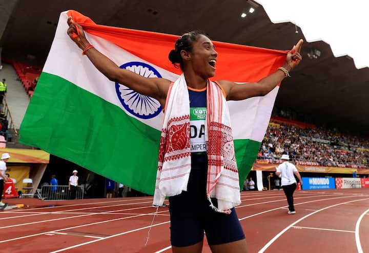 अभिनेत्री तापसी पन्नू ने भी हिमा को हास्य रूप में बधाई दी. तापसी ने कहा, 